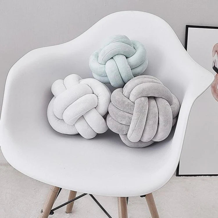 Knot Ball Cushion | White